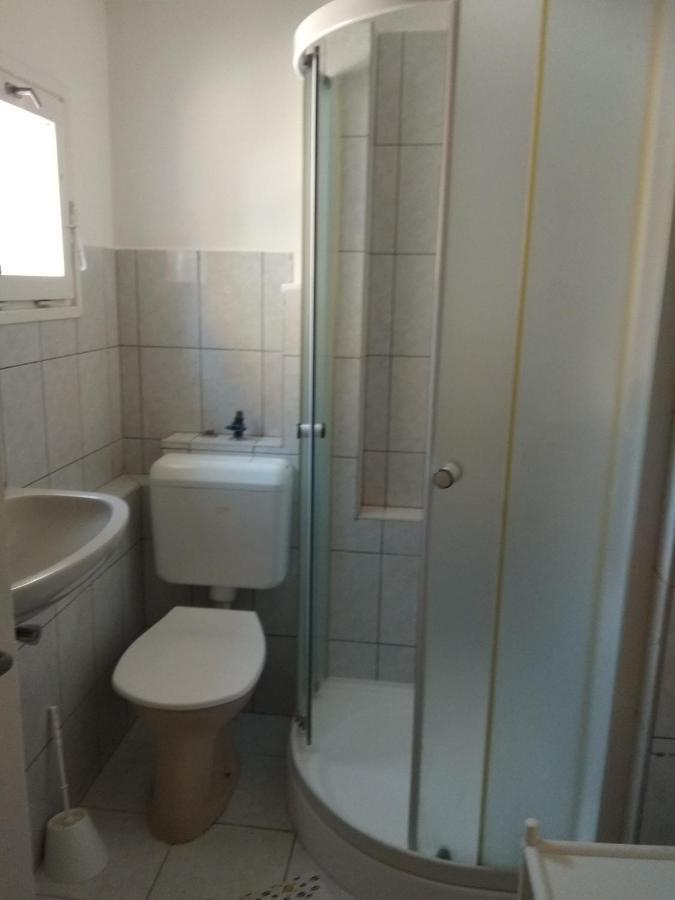 Amira Apartman Балатонлелле Екстер'єр фото
